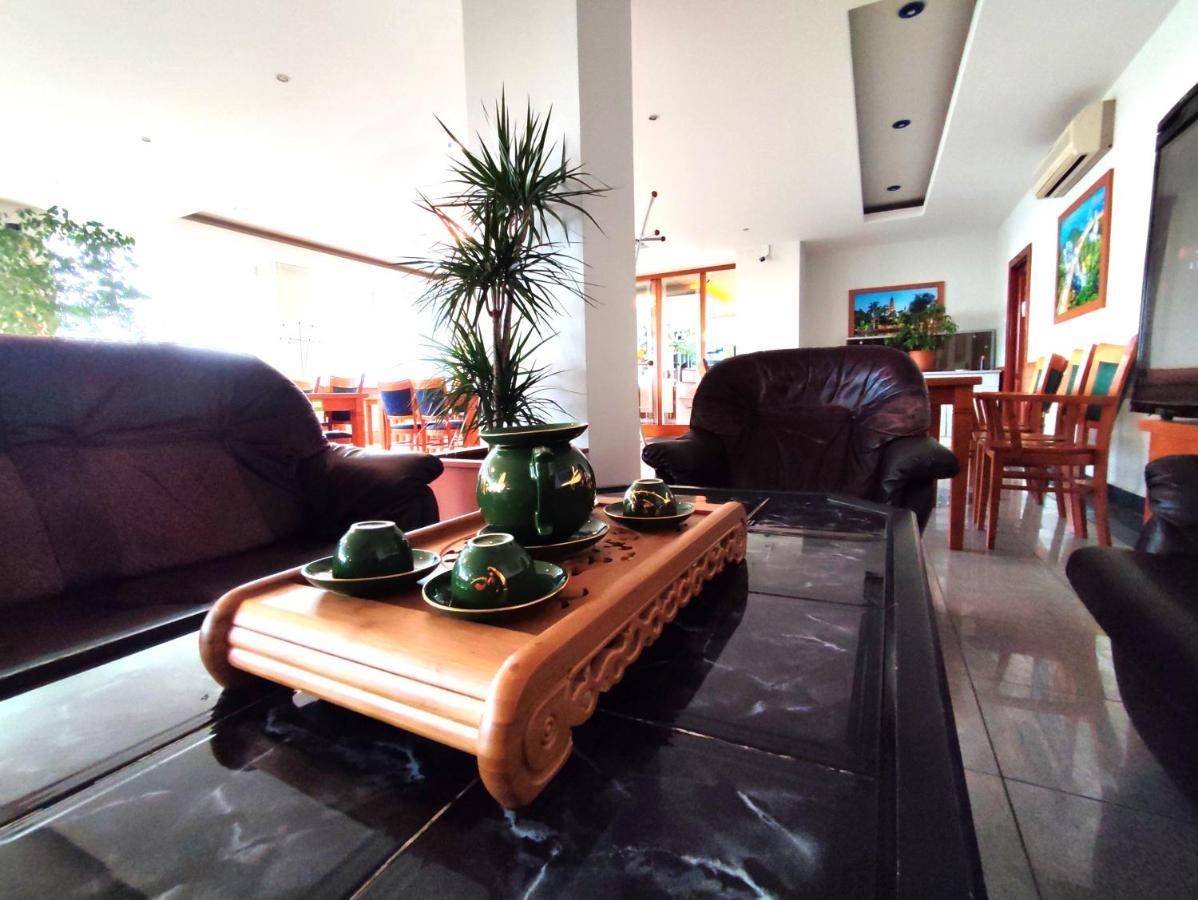 ברטיסלאבה Hotel Jurki Dom מראה חיצוני תמונה
