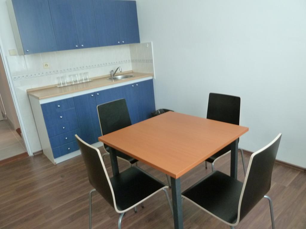 ברטיסלאבה Hotel Jurki Dom מראה חיצוני תמונה